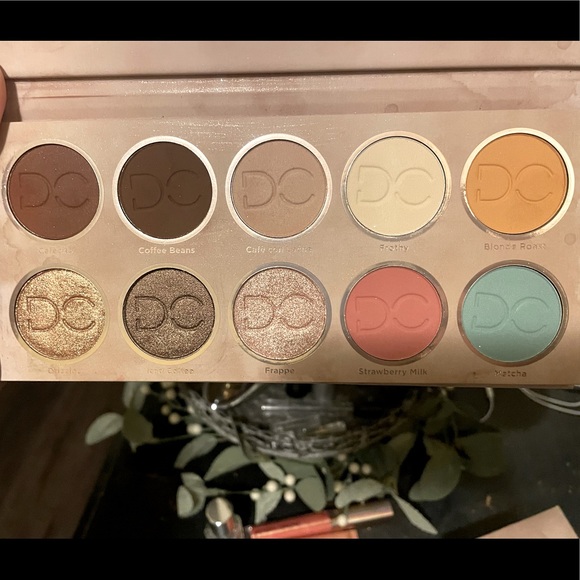 Dominique Cosmetics Other - Dominique Cosmetics Latte 2 Palette